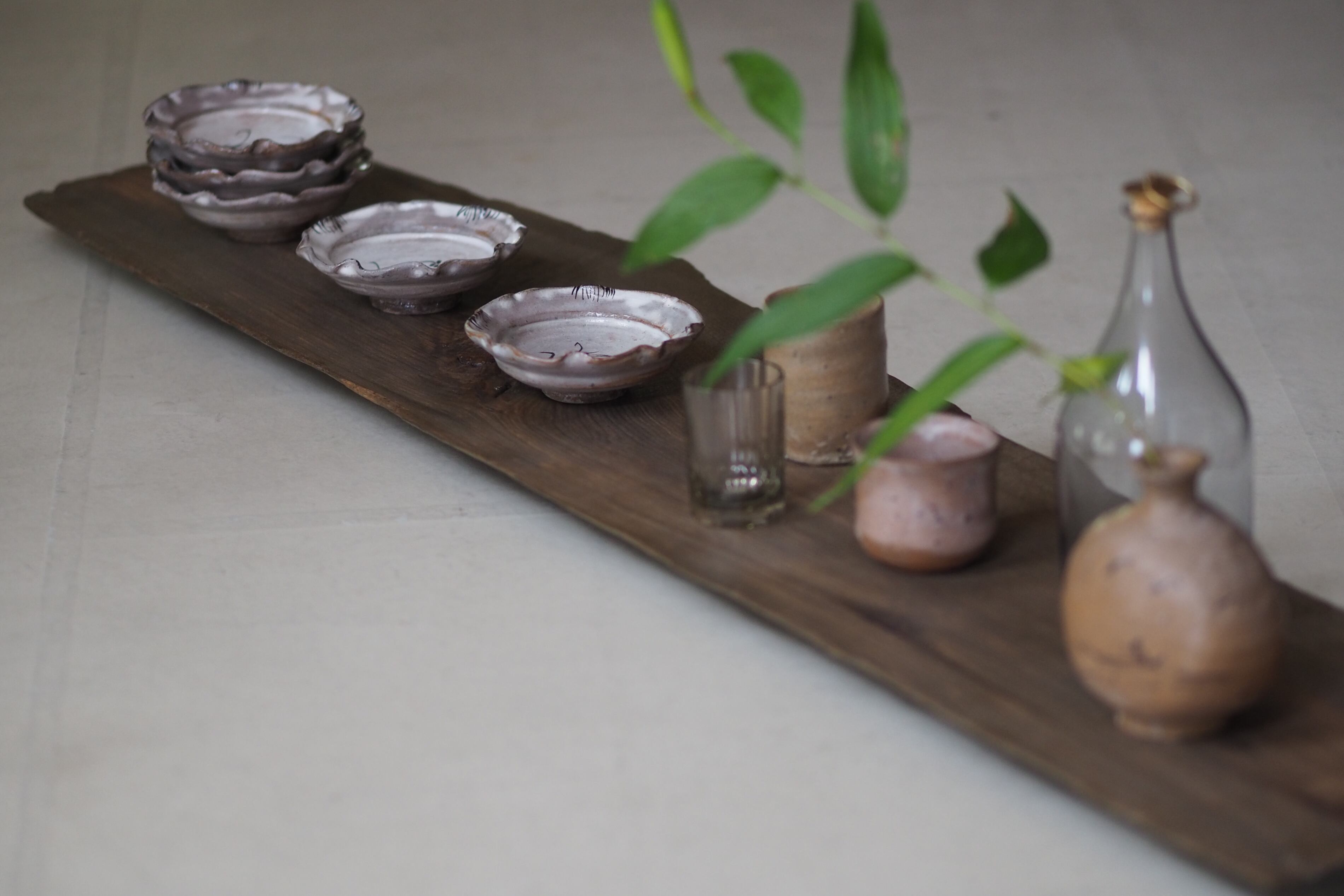 丸田宗彦 19. 粉引唐津四方銘々皿 | 陶屋なづな