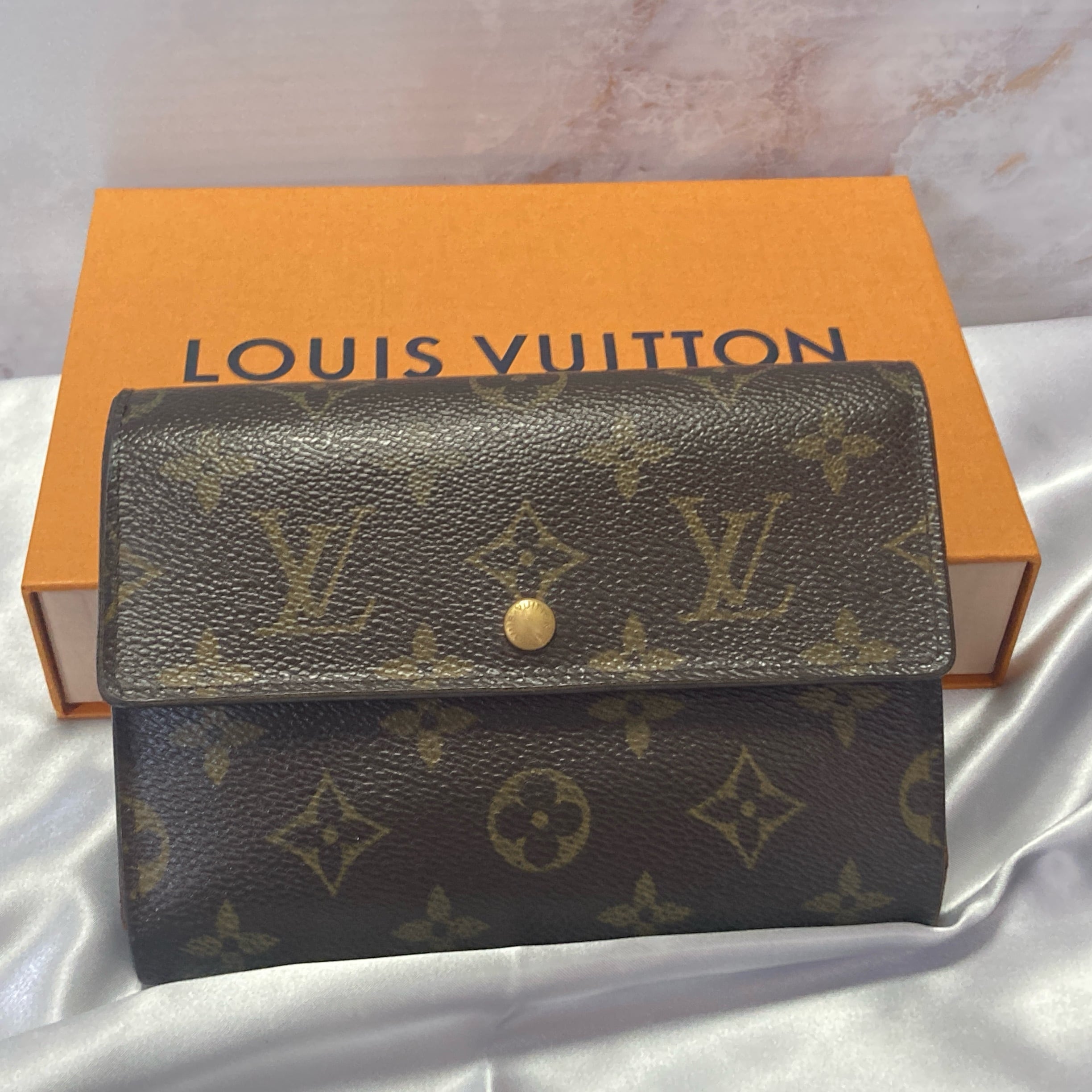 LOUIS VUITTON】ルイヴィトン ポルト・トレゾール・インターナショナル