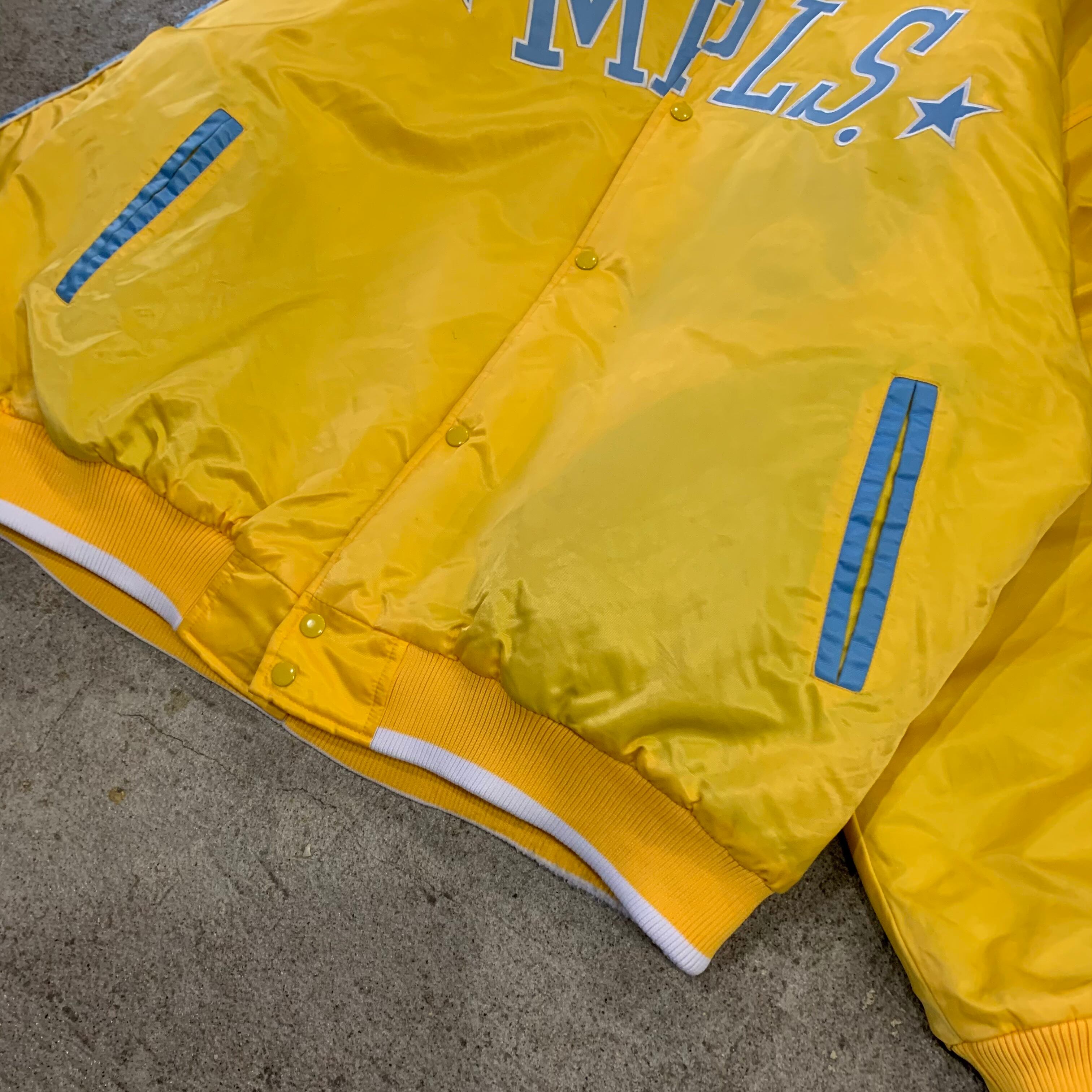 3XL‼︎ 90s LAKERS nylon stadium jacket | What