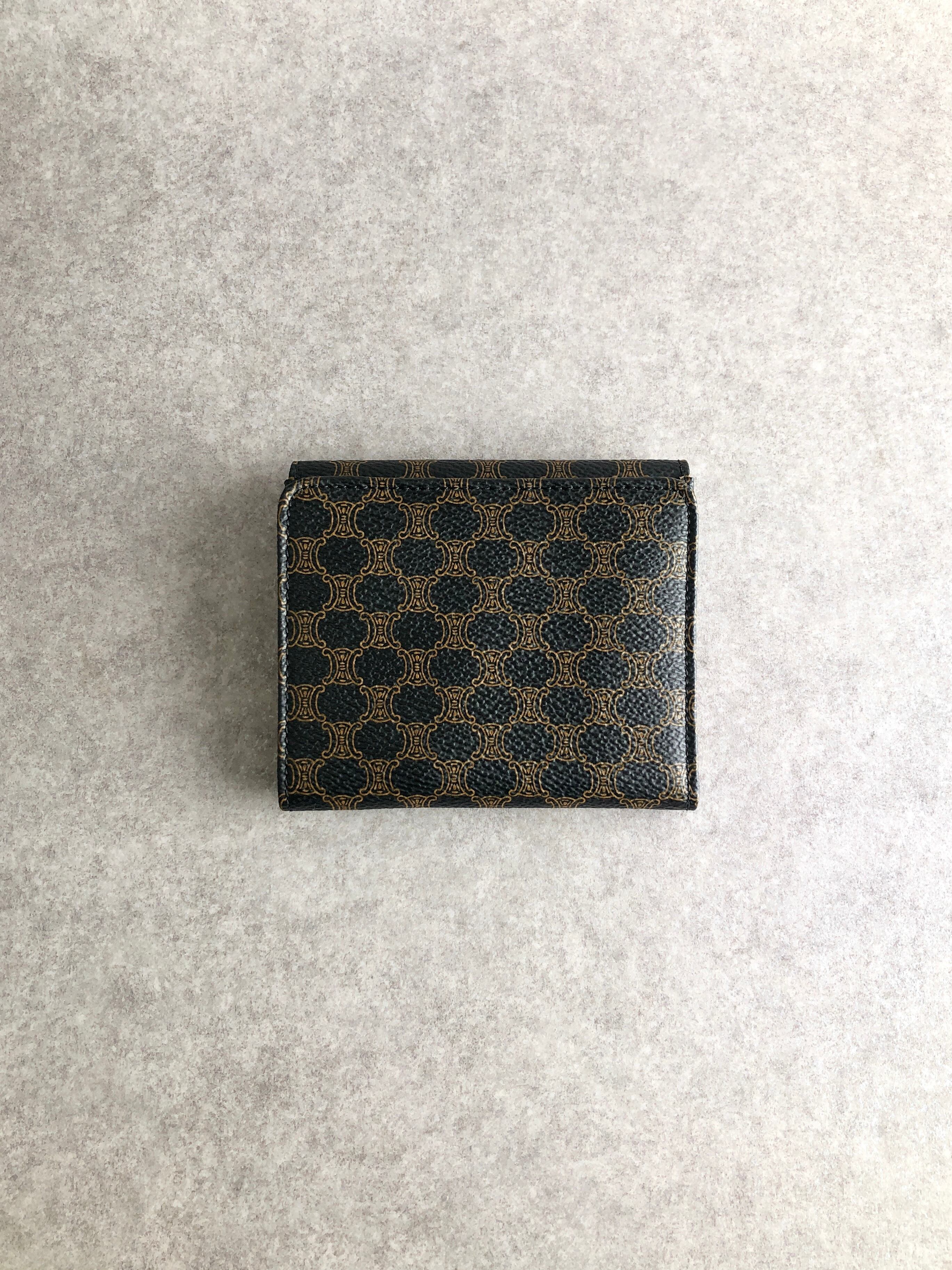 セリーヌ マカダム PVC 三つ折り財布 CELINE セリーヌ マカダム 財布 ブラック ロゴ型押し PVCレザー