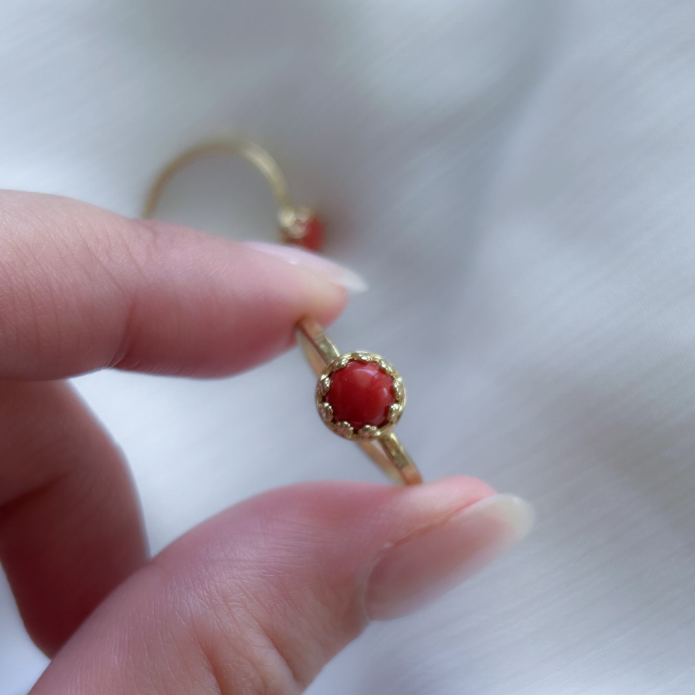 真鍮｜本珊瑚(サンゴ) 天然の緋色は人を惹きつける 鮮やかな赤リング