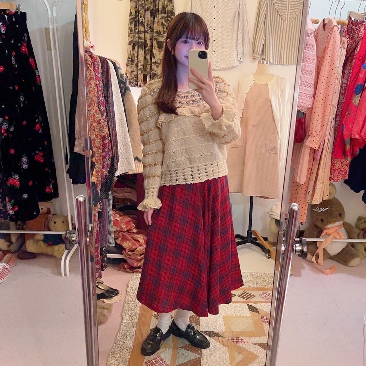 ruffle cuffs gold lame knit