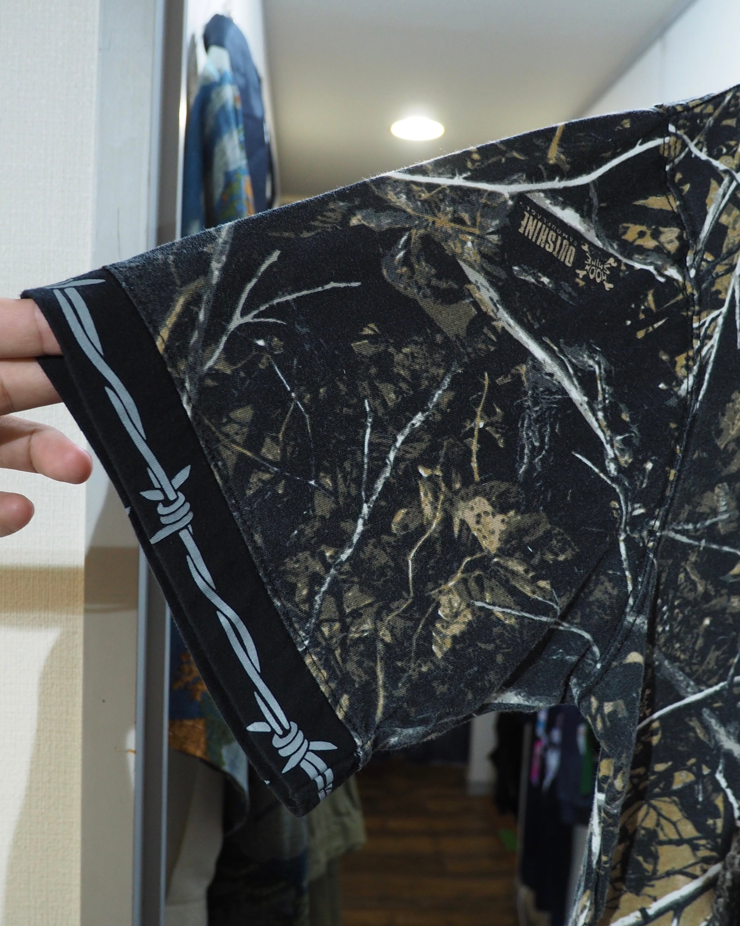 Realtree Camouflage × Barbed wire printed Over silhouette Tee