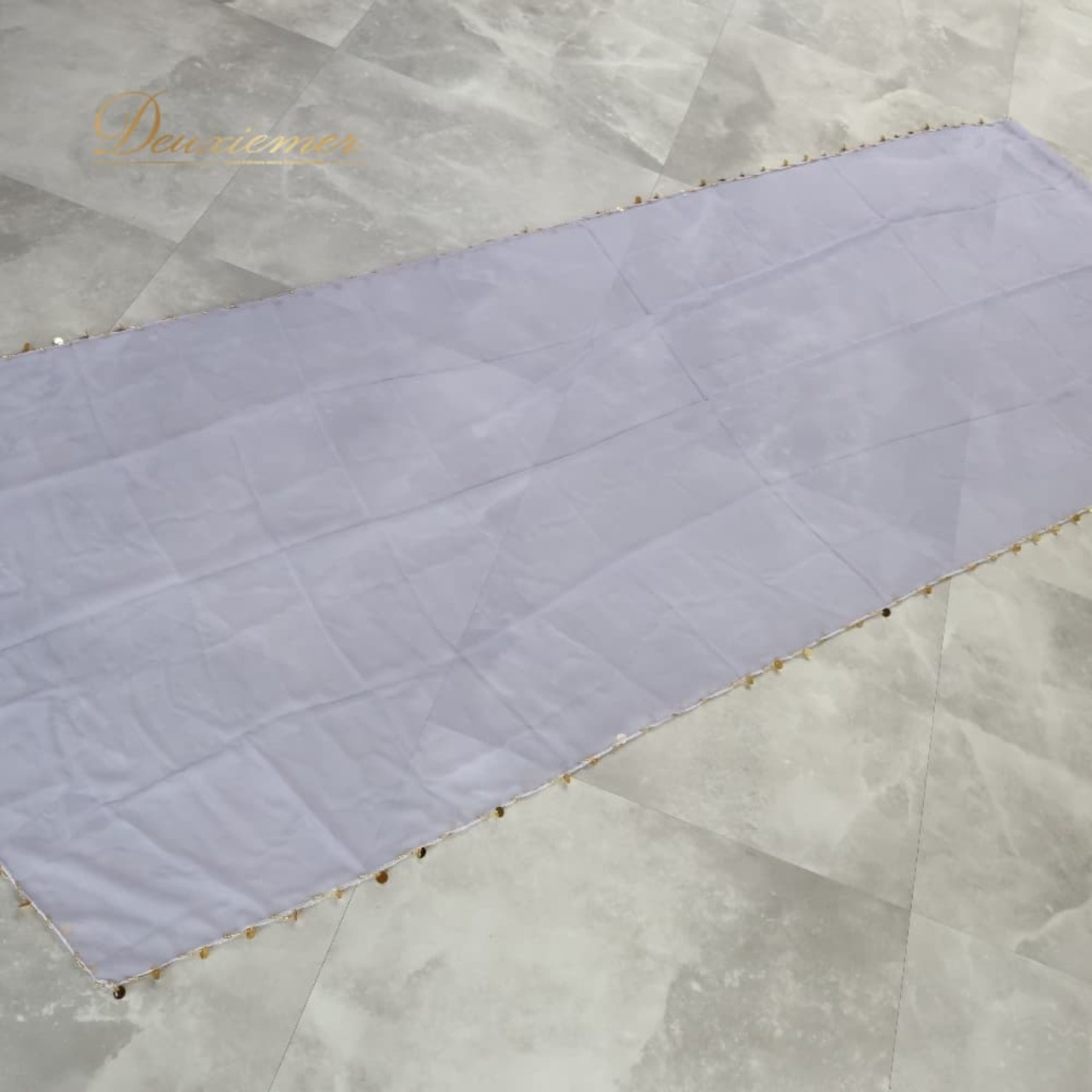 ベリーダンス オリエンタル 衣装 上下セット パープル系 トップス スカート ベルト チョーカー ベール アーム 紫 金 フリンジ 淡い 装飾 豪華 アーム飾り 腕飾り かわいい スリット 華やか ダンス衣装 イベント ステージ