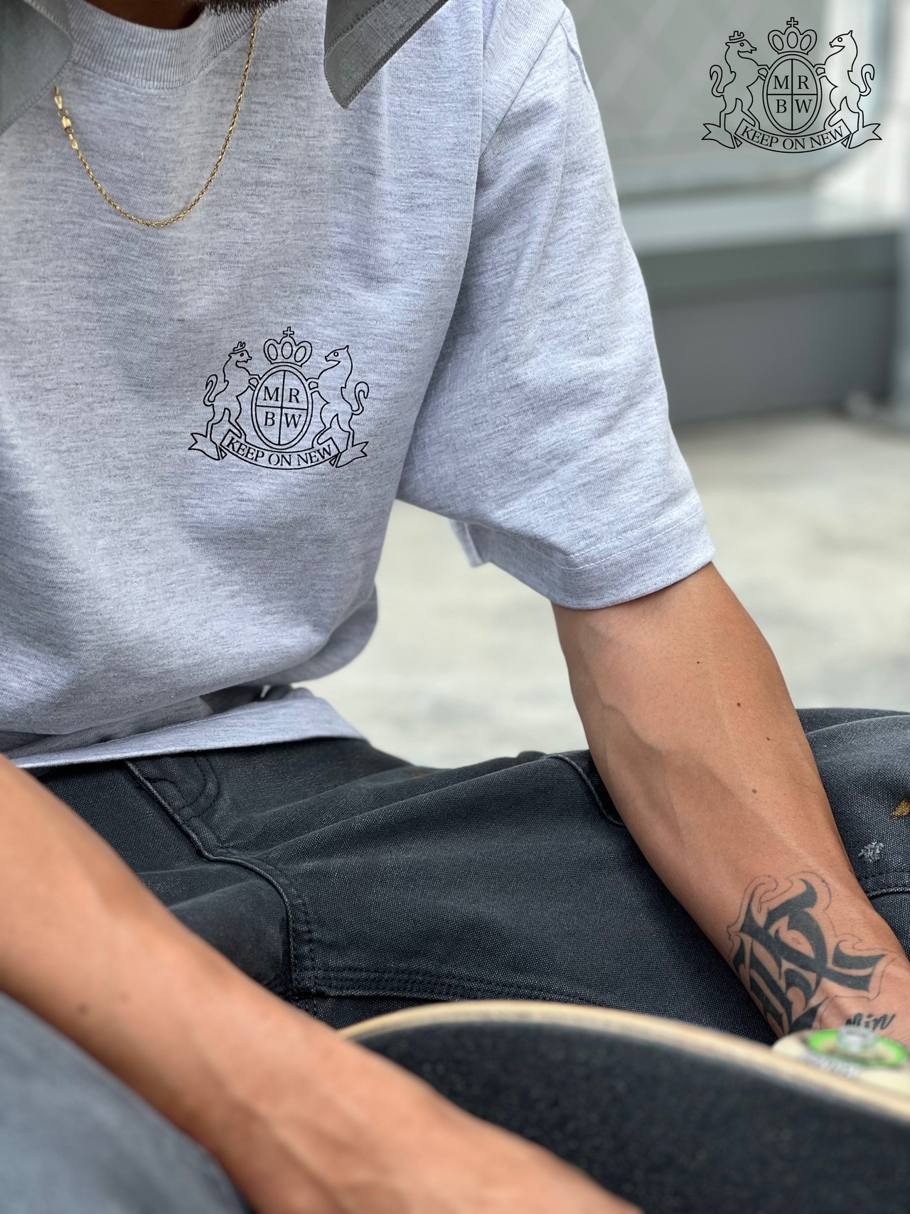 KON. MARBOW MODEL T-shirts