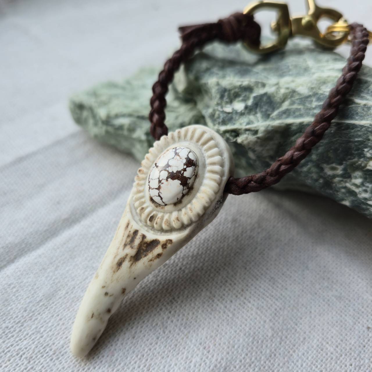 蝦夷鹿の角笛 mont-bellカラビナ#2 | 鹿角工房〜イランカラプテ〜