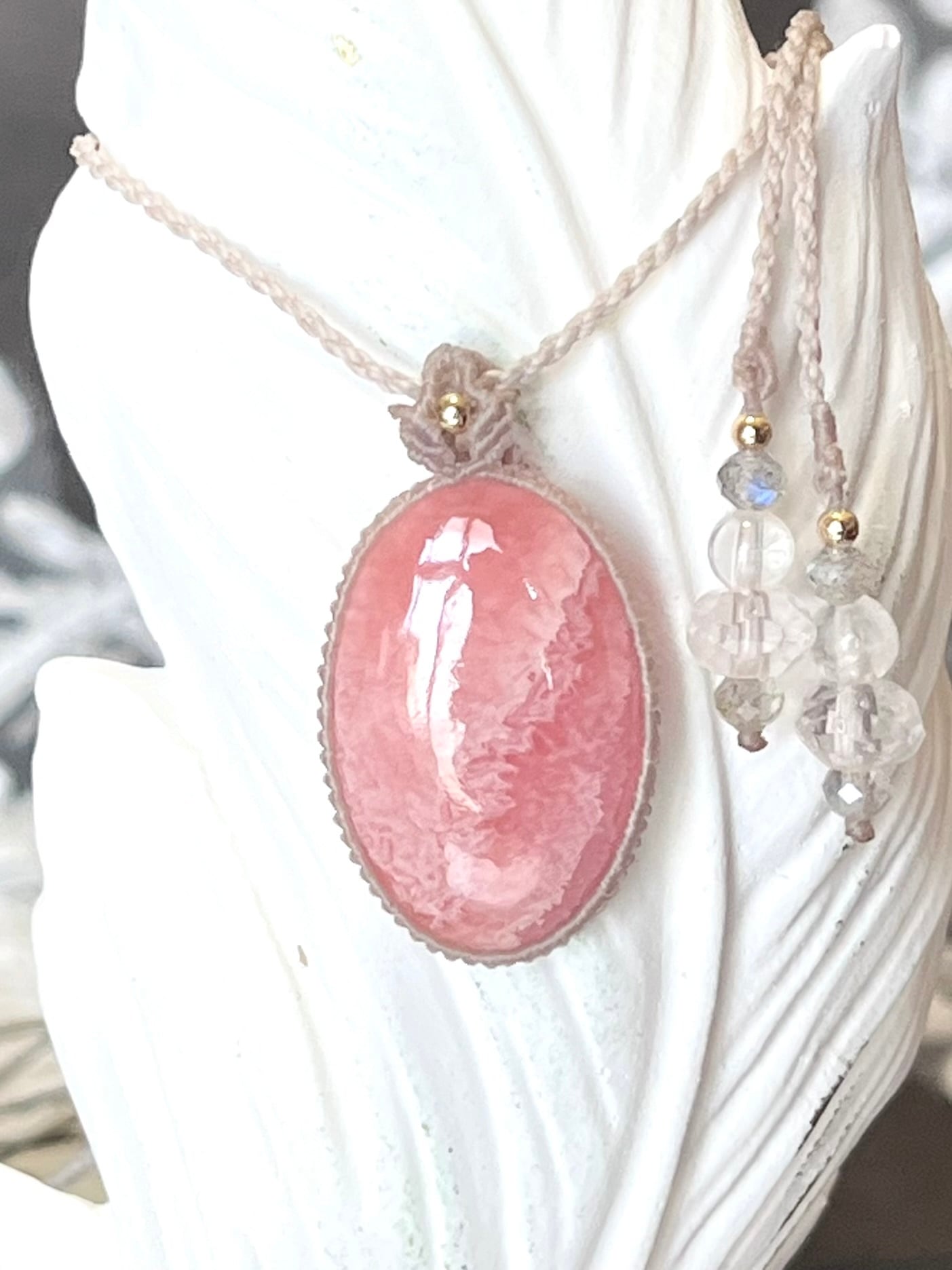 インカローズ【シンプル】マクラメネックレス