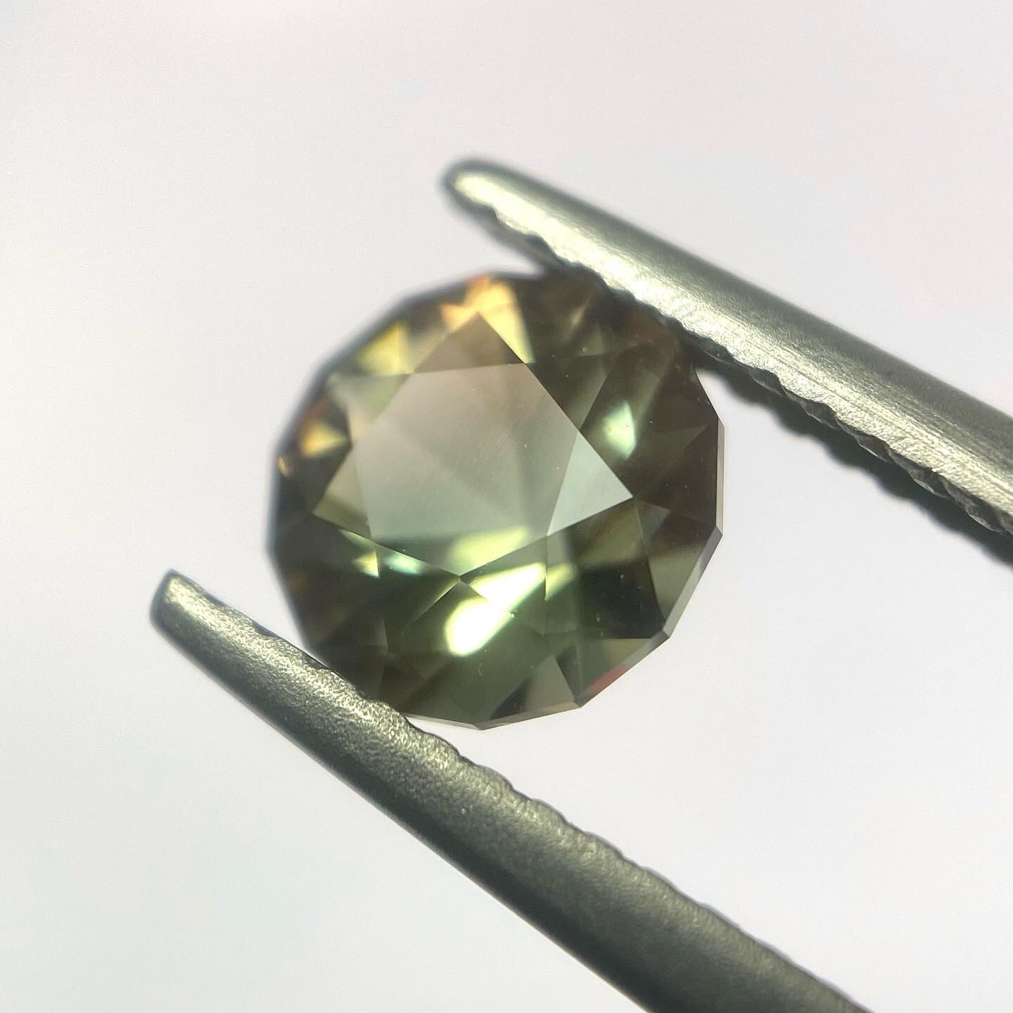 山照らす太陽　オレゴンサンストーン