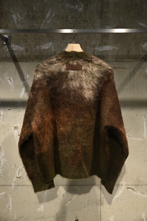 【26AW | MEN】Feng Chen Wang フェンチェンワン / ニット / Brown-to-Green Gradient Cardigan FUF22KT13