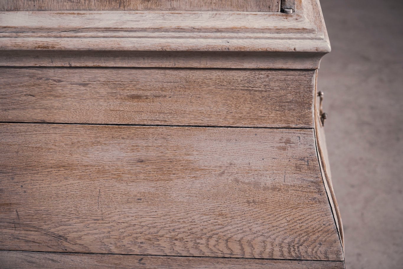 キャビネット/リネンキャビネット/シェルフ/オランダ製/オーク/剥離