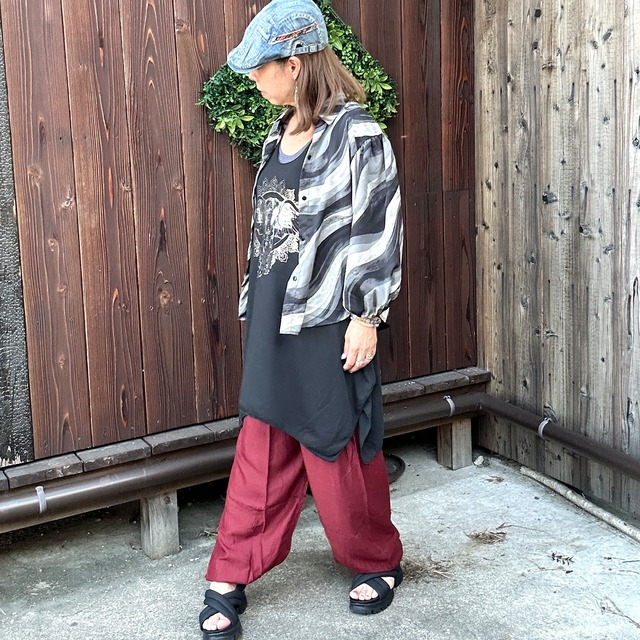 サイケ柄ふんわりブラウス