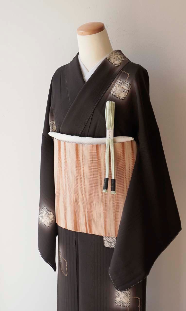袷】鉄黒地 疋田絞り文に様々な文様 小紋 | 大山キモノ・ちぇらうなぼるた