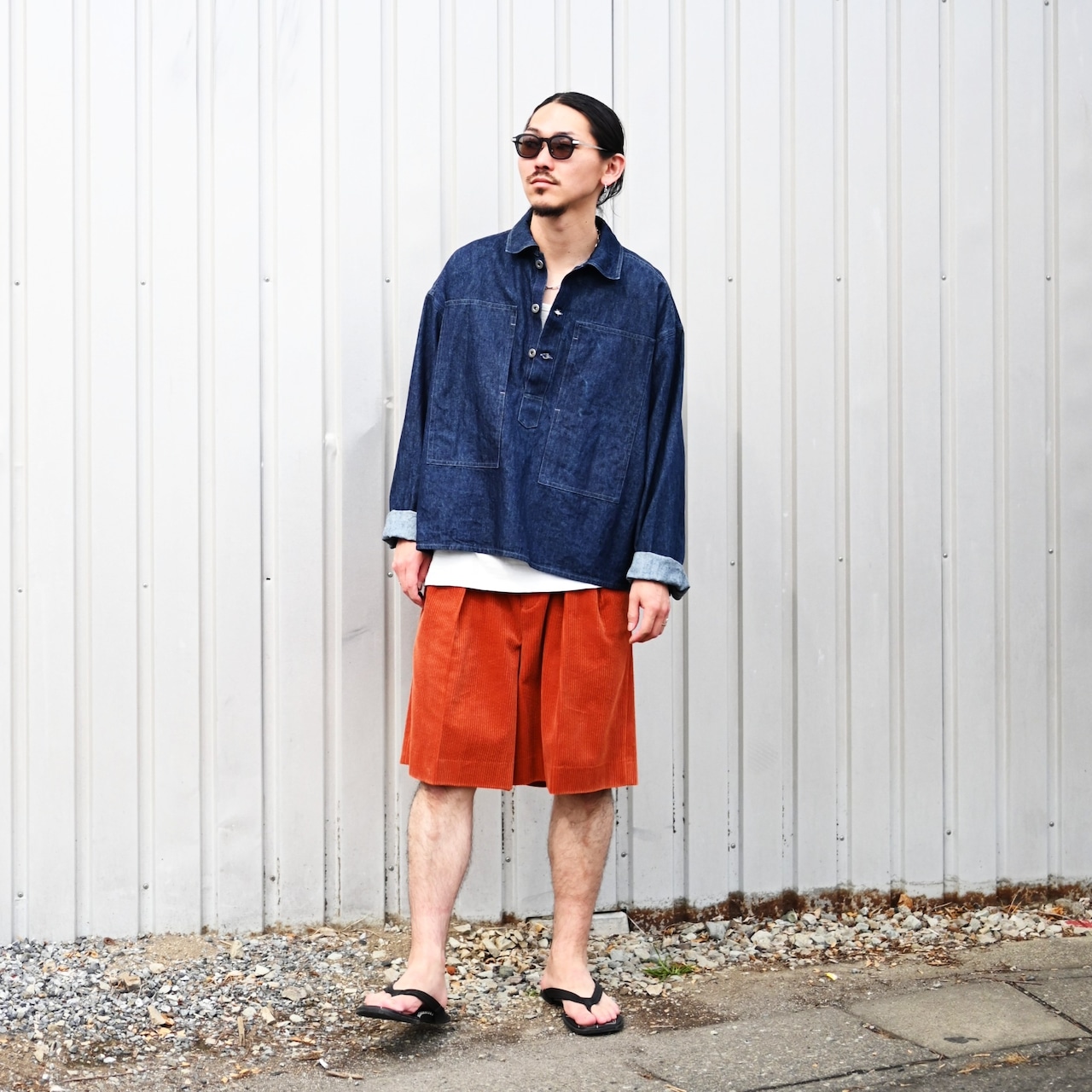 INTERIM(インテリム)USアーミープルオーバー、LVMHコットンコーデュロイショーツ