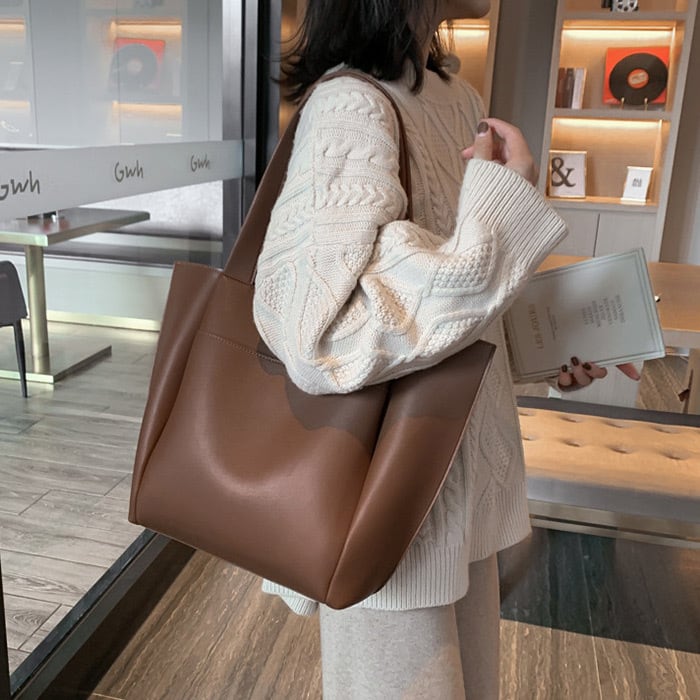 宅配便】フェイクレザートートバッグ／bag240 | DAY CLOSET