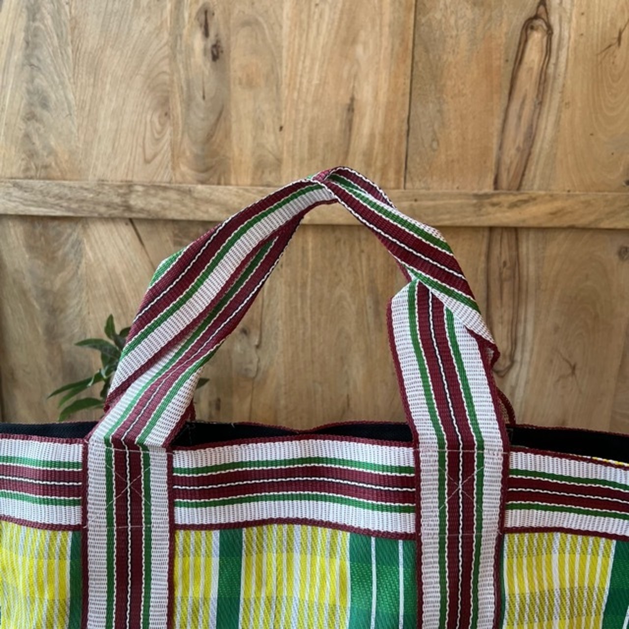 Striped Vinyl Tote Bag　Yellow check　ビニールトートバッグ ストライプ　イエローチェック　エシカル ビニールバッグ リサイクルプラスチック 雑貨　バッグ　ストライプ　チェック　イエロー　黄色