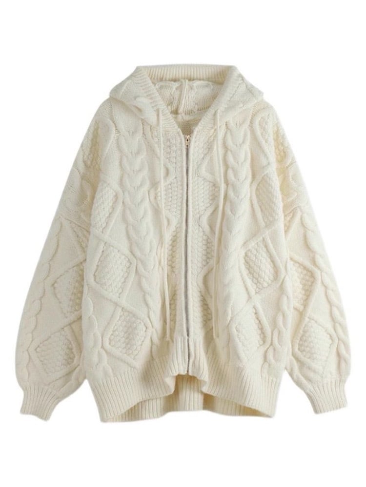 羽織るだけで愛されコーデ完成♡ ハイゲージケーブル編みニット