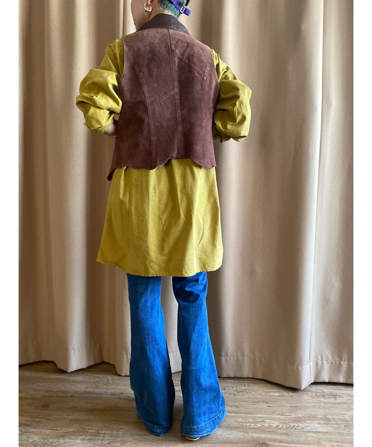 brown color tailored pigskin vest-3711-10