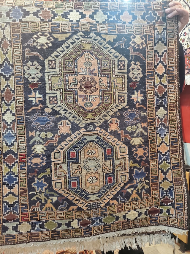絨毯クエスト51【No.22】Varni ※現在、こちらの商品はイランに置いてあります。ご希望の方は先ずは在庫のご確認をお願いします。