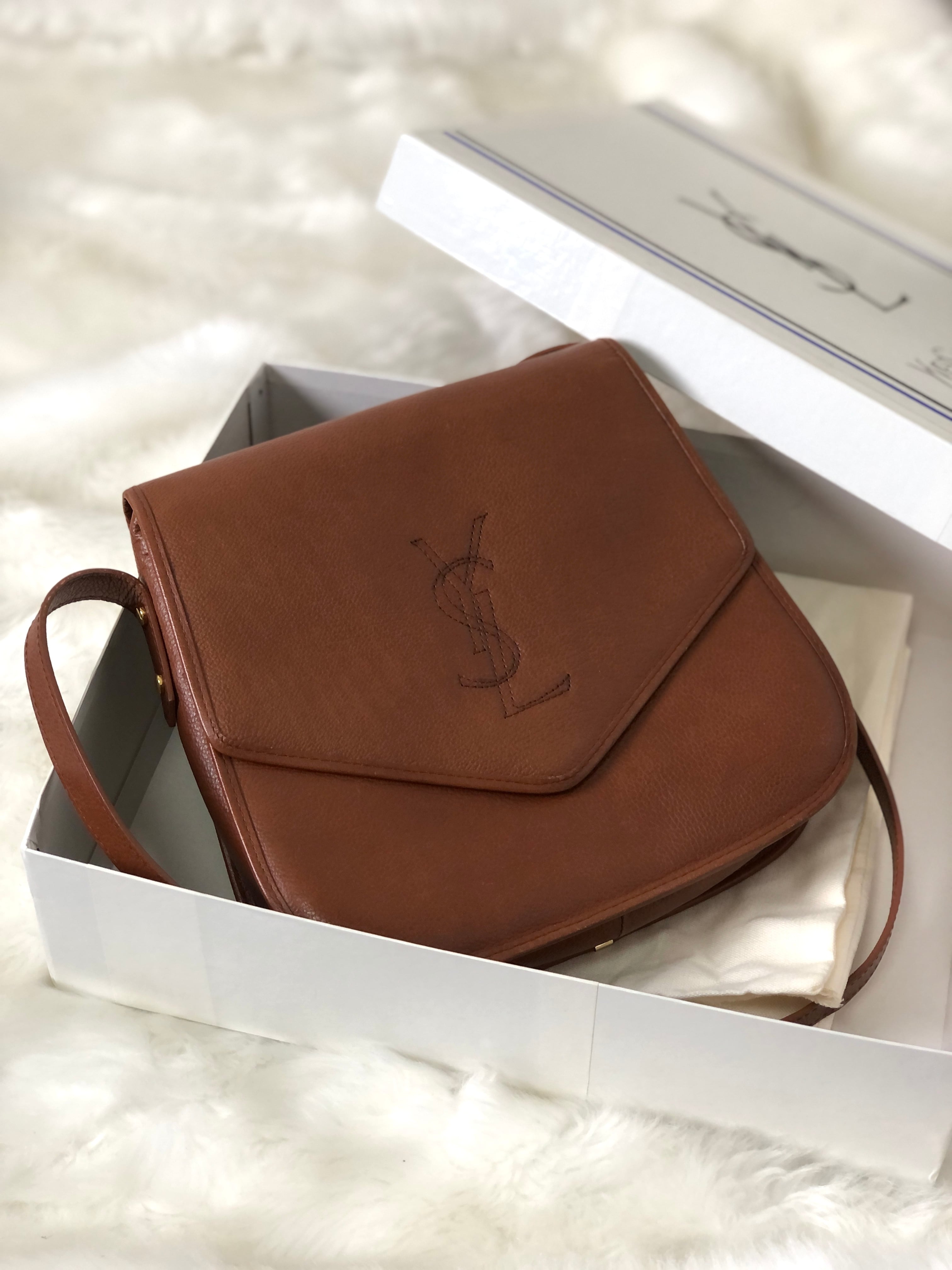 Yves saint Laurent ヴィンテージ ショルダーバッグ レザー