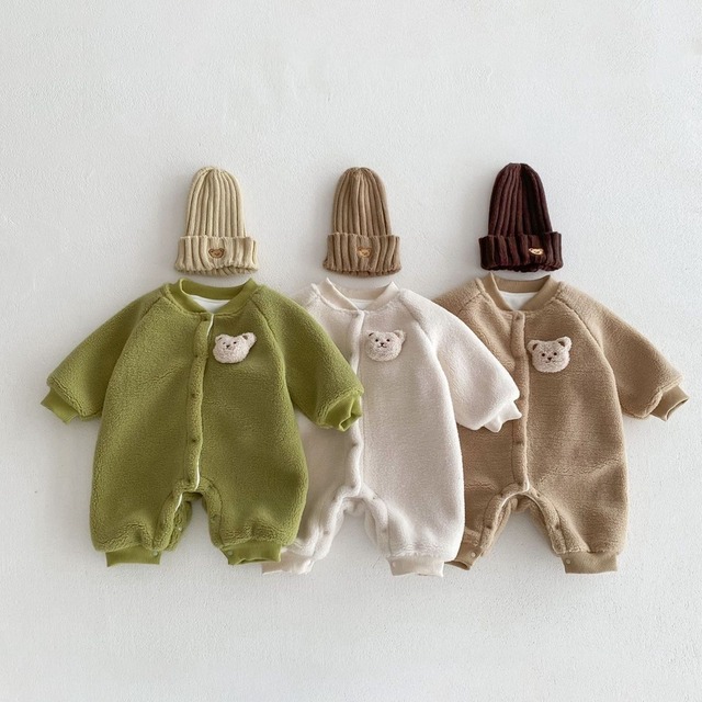 【BABY】冬新作　クマさん厚手防寒ロンパース