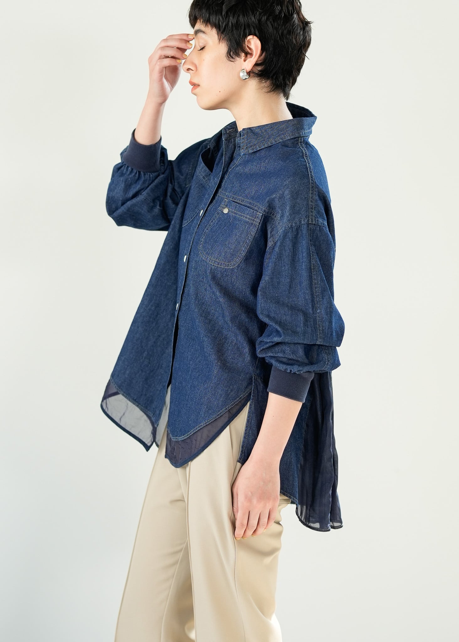 オーガンジープリーツデニムシャツ ラリアムー 2611621