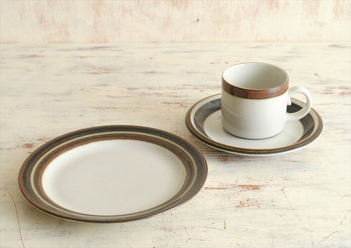 ARABIA アラビア Karelia トリオセット デミタスカップ&ソーサー 16cmプレート お皿 北欧食器 フィンランド アンティーク it1091