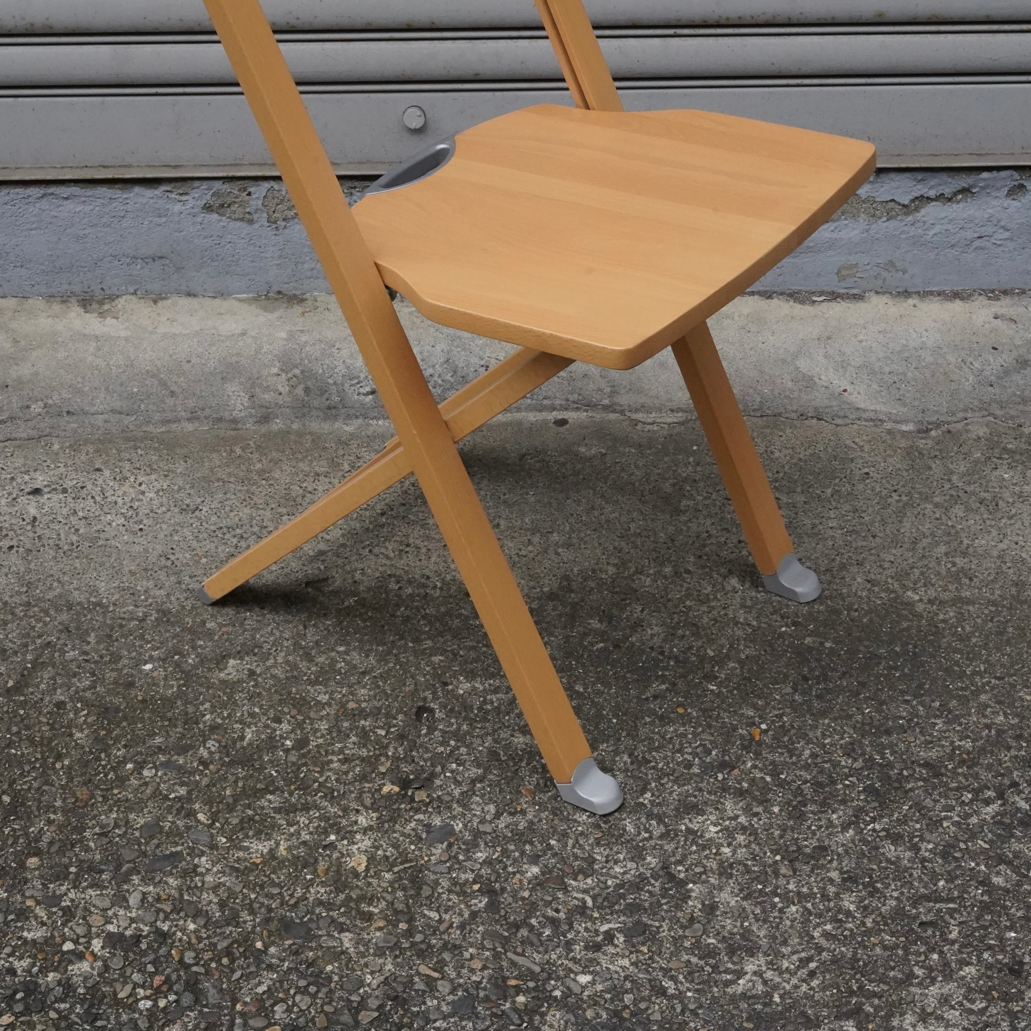 Calligaris OLIVIA 伸長式チェア | トリノス-torinoth- | 新宿区神楽坂
