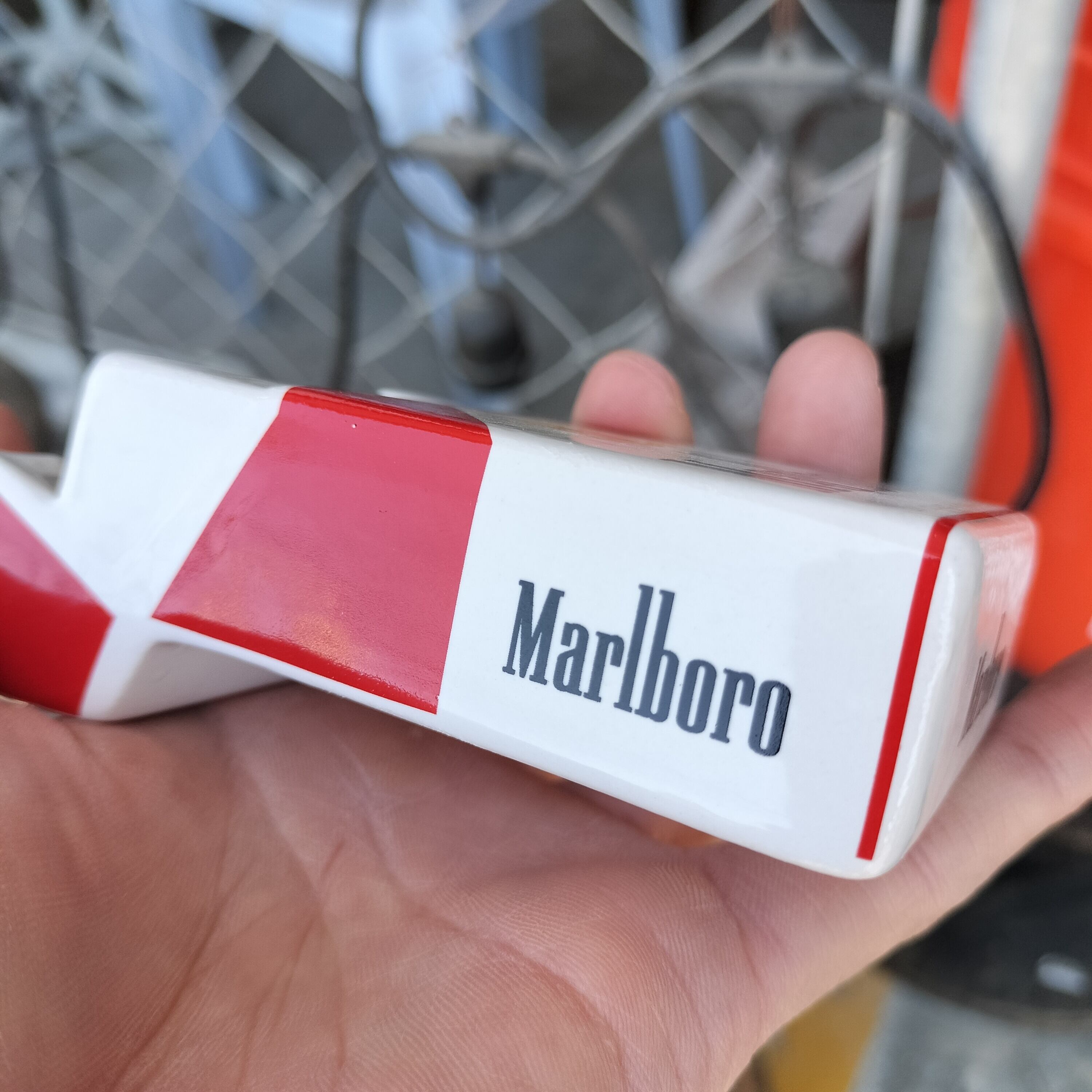 陶器製アシュトレイ・灰皿 Marlboro/マルボロ アメリカン雑貨