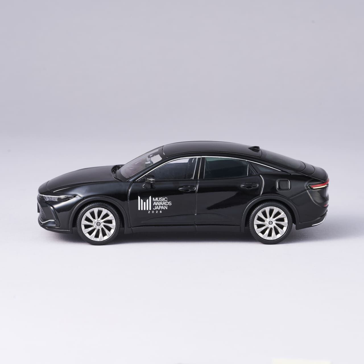 CROWN CROSSOVER Miniature Car - MUSIC AWARDS JAPAN Edition - 6月4