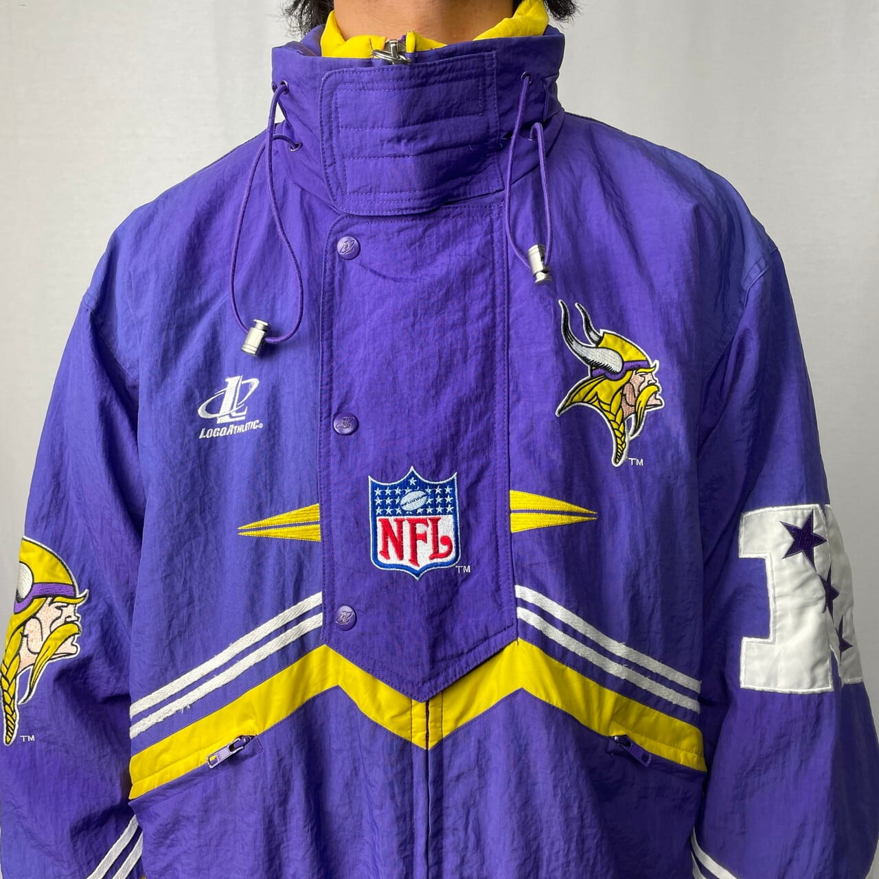 90年代 NFL PRO LINE LOGO ATHLETIC 中綿 ナイロンジャケット ミネソタ 