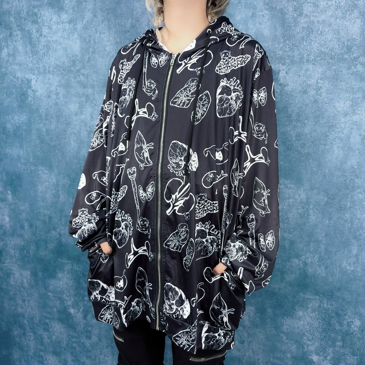 臓物×CHARACTER ZIP OUTER | NIER CLOTHING