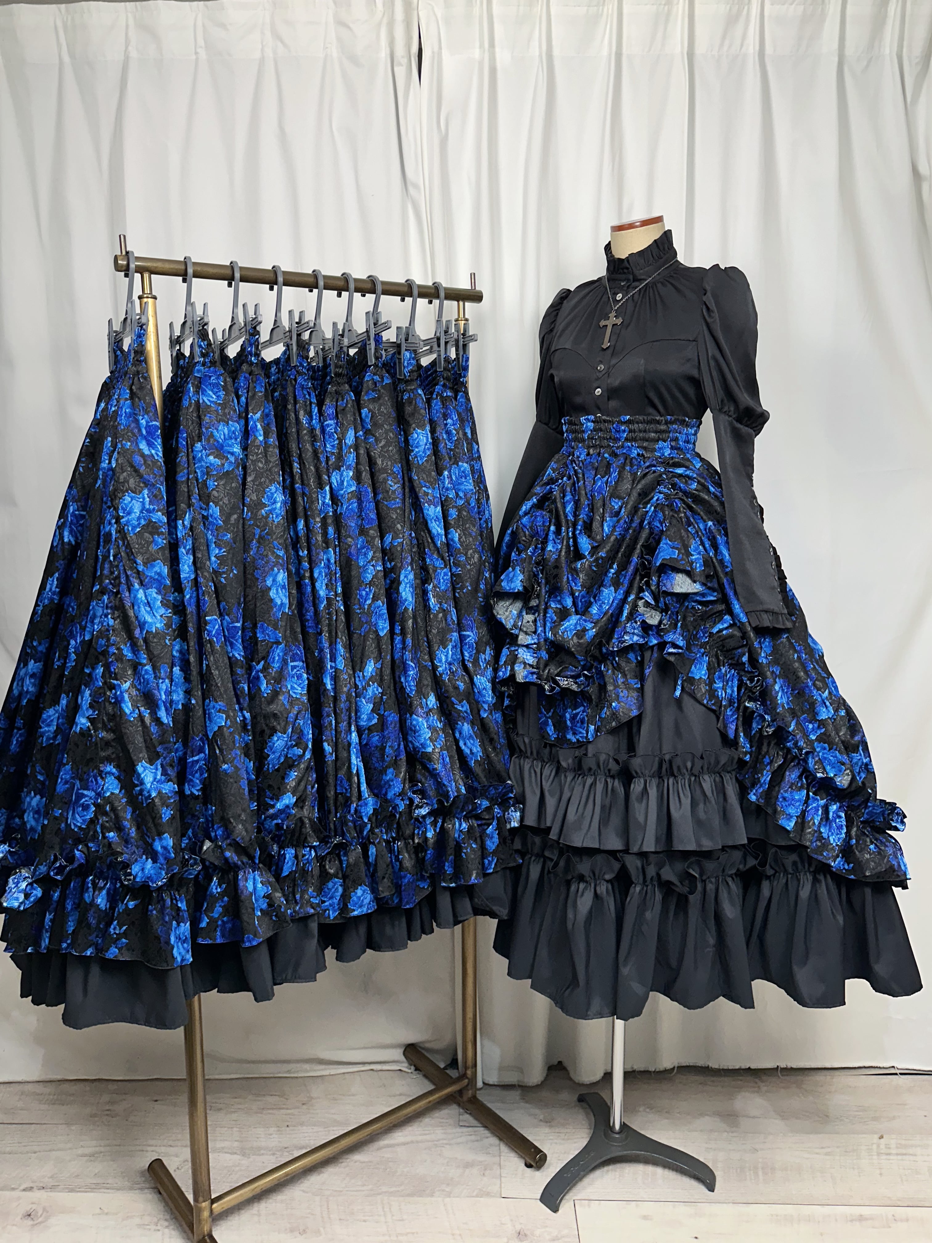 Alpstola アシメリアスカート 薔薇柄ジャガード 黒 ブラック ロリータ Alpstola