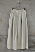 Pleated light beige pants