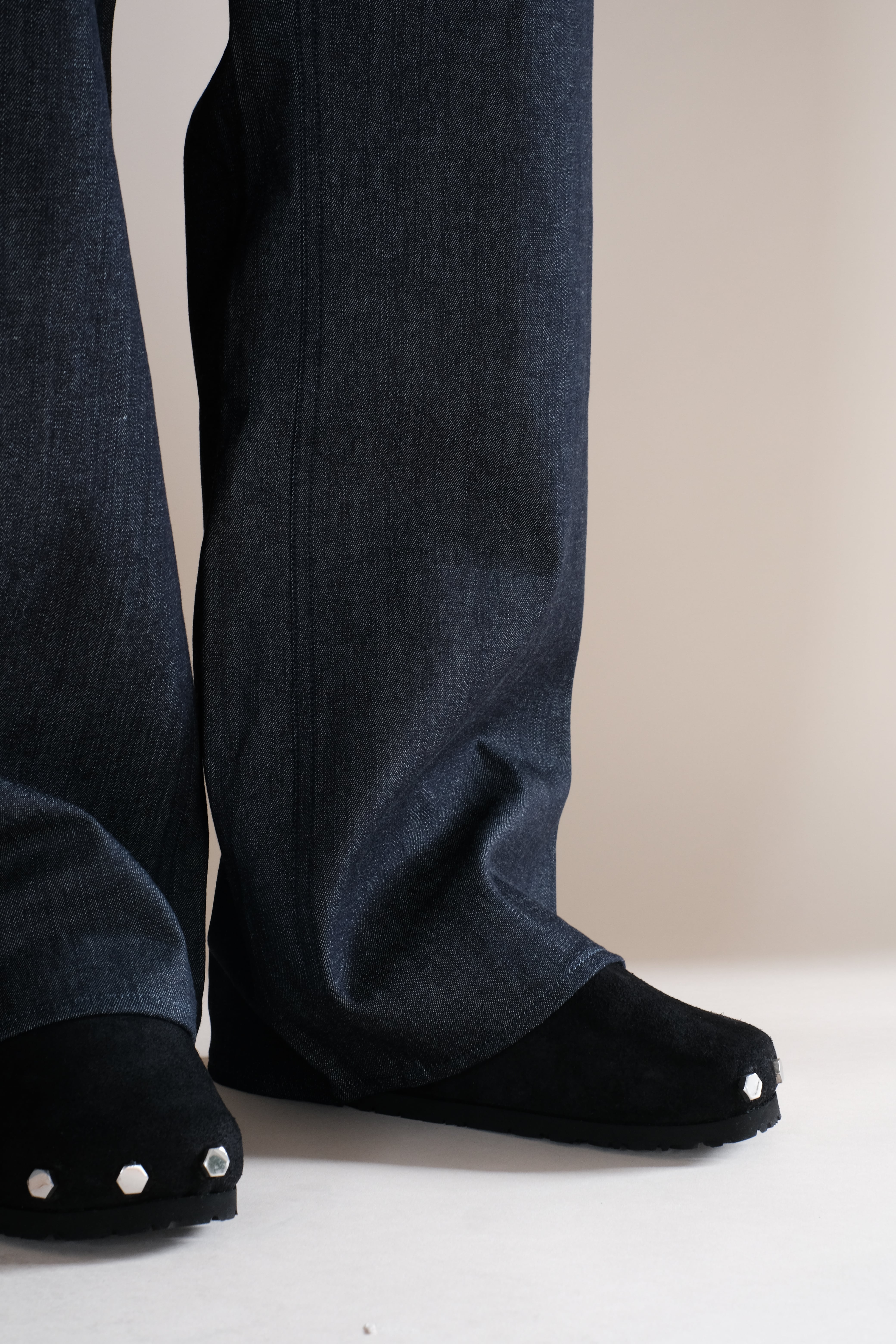 OUAT / BLACK SPACE CLOGS | LIVING