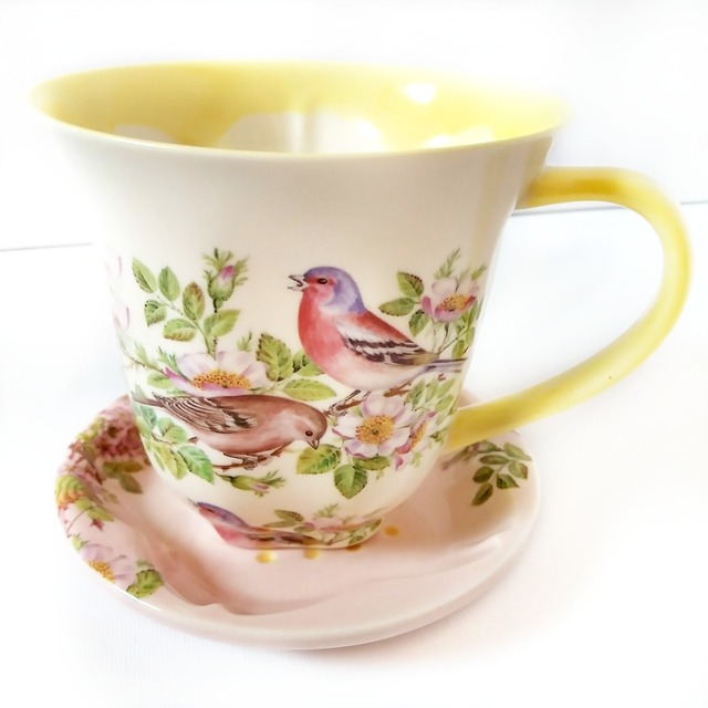 金菊の湯呑み茶碗