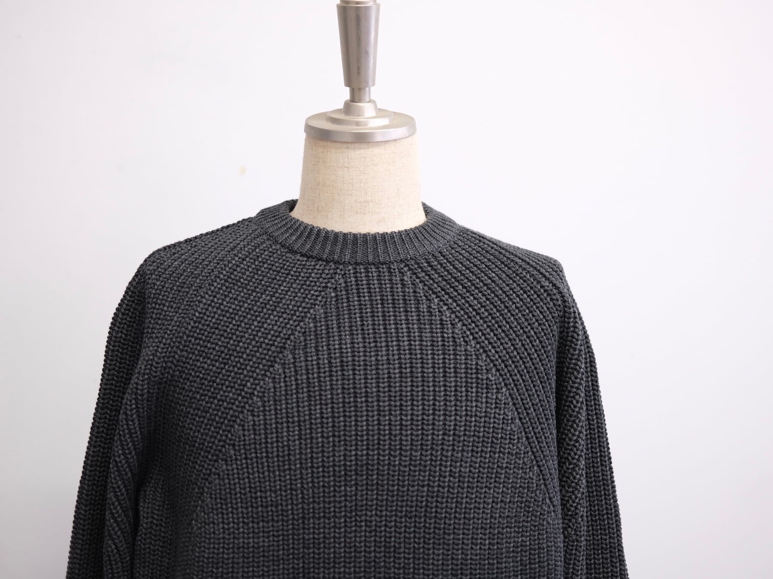 Men's BATONER” SIGNATURE CREW NECK” | Lapel online store