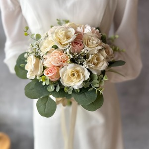 アイボリー×サーモンピンククラッチブーケ☆