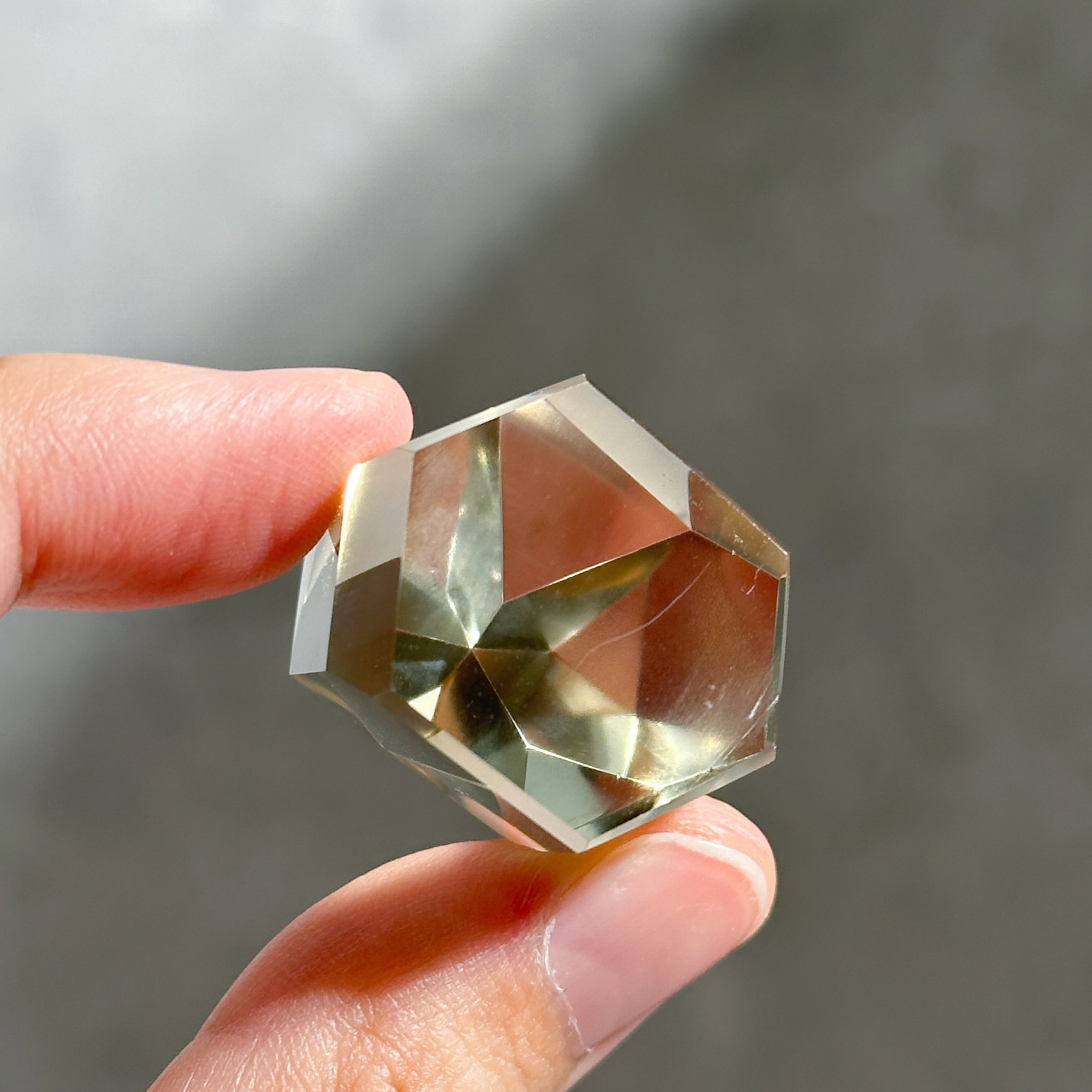 シトリン（黄水晶） タワー 82◇ Citrine ◇ 天然石・鉱物
