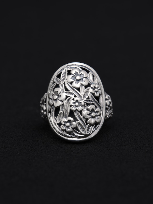 Harmony Big Oval Ring