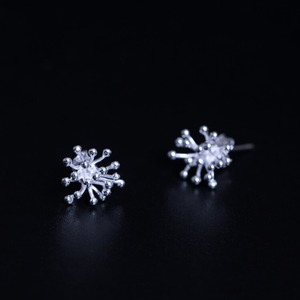 花のずいのピアス　SILVER　0265