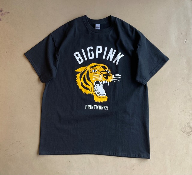 BIG PINKオリジナル　Tiger Tee Blackトラ