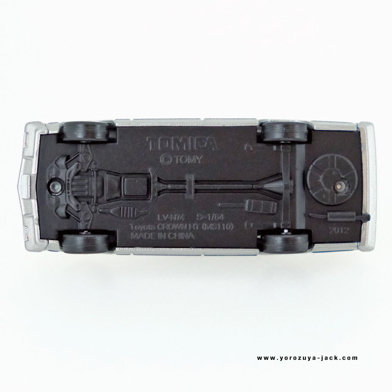 トミカリミテッドヴィンテージネオ LV-N78b トヨタ クラウン 4ドア