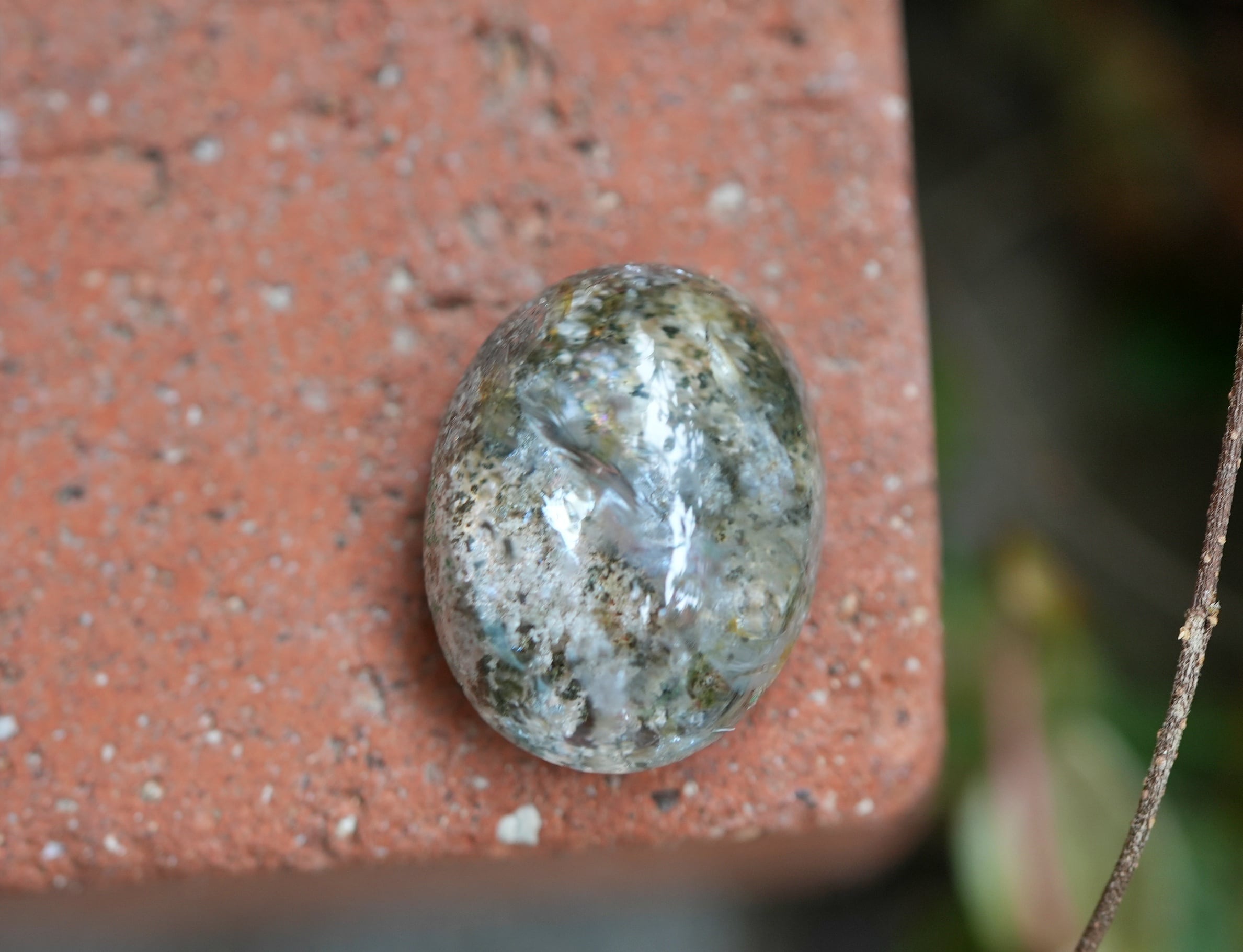 虹入り水晶 | Funky garuda Stone (ファンキー・ガルーダ・ストーン