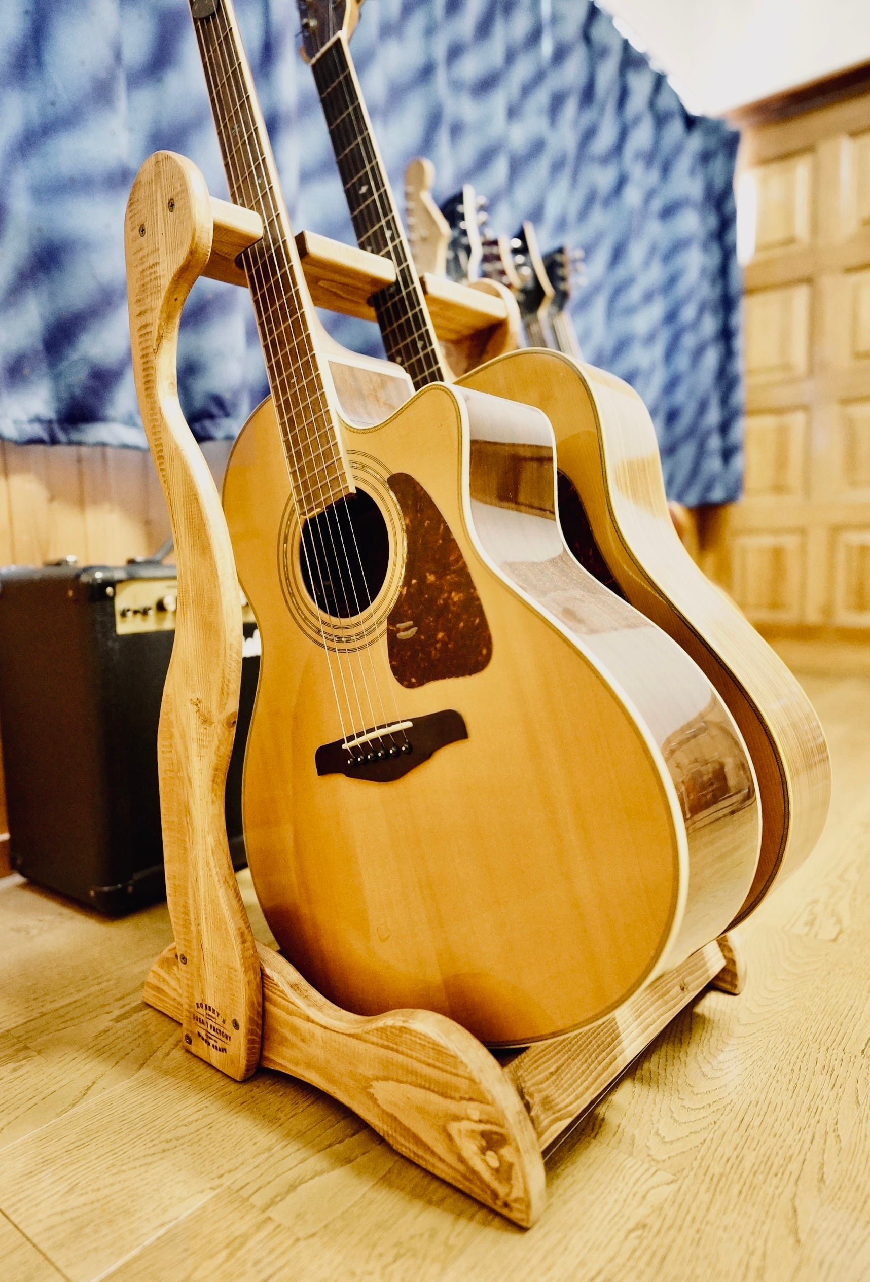 ギター・ベーススタンド | 手作り木工 レスポーラー夢工房