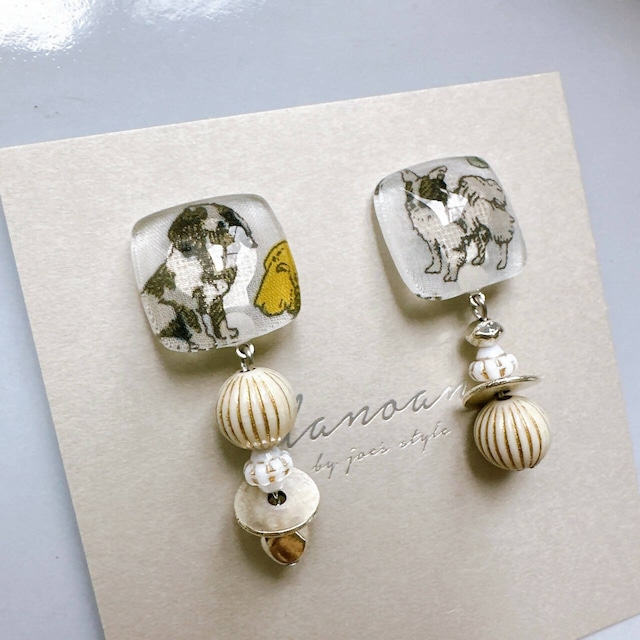 " EARRING NO.1-2006″ドッグ柄 リバティとアシメチェコビーズのイヤリング