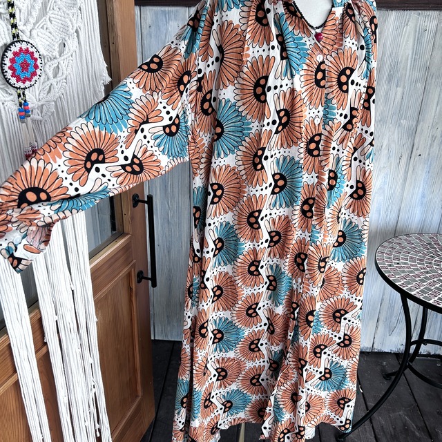 アフリカンふんわりブルーオーバー