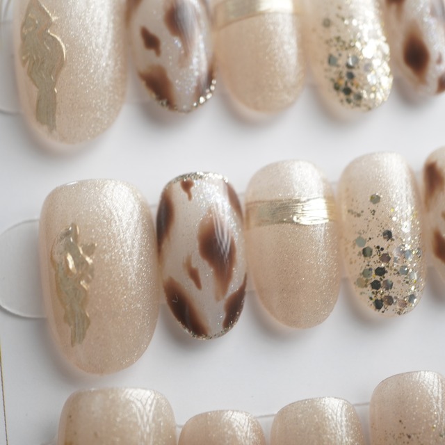 【#737】繰り返し使える【プレミアム】ネイルチップ15枚セット／アニマル模様／ミディアム オーバル／XY297