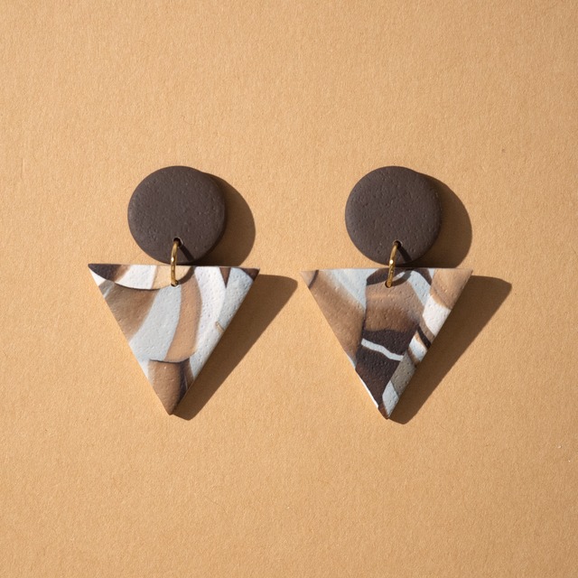 Matte : Brown Triangle