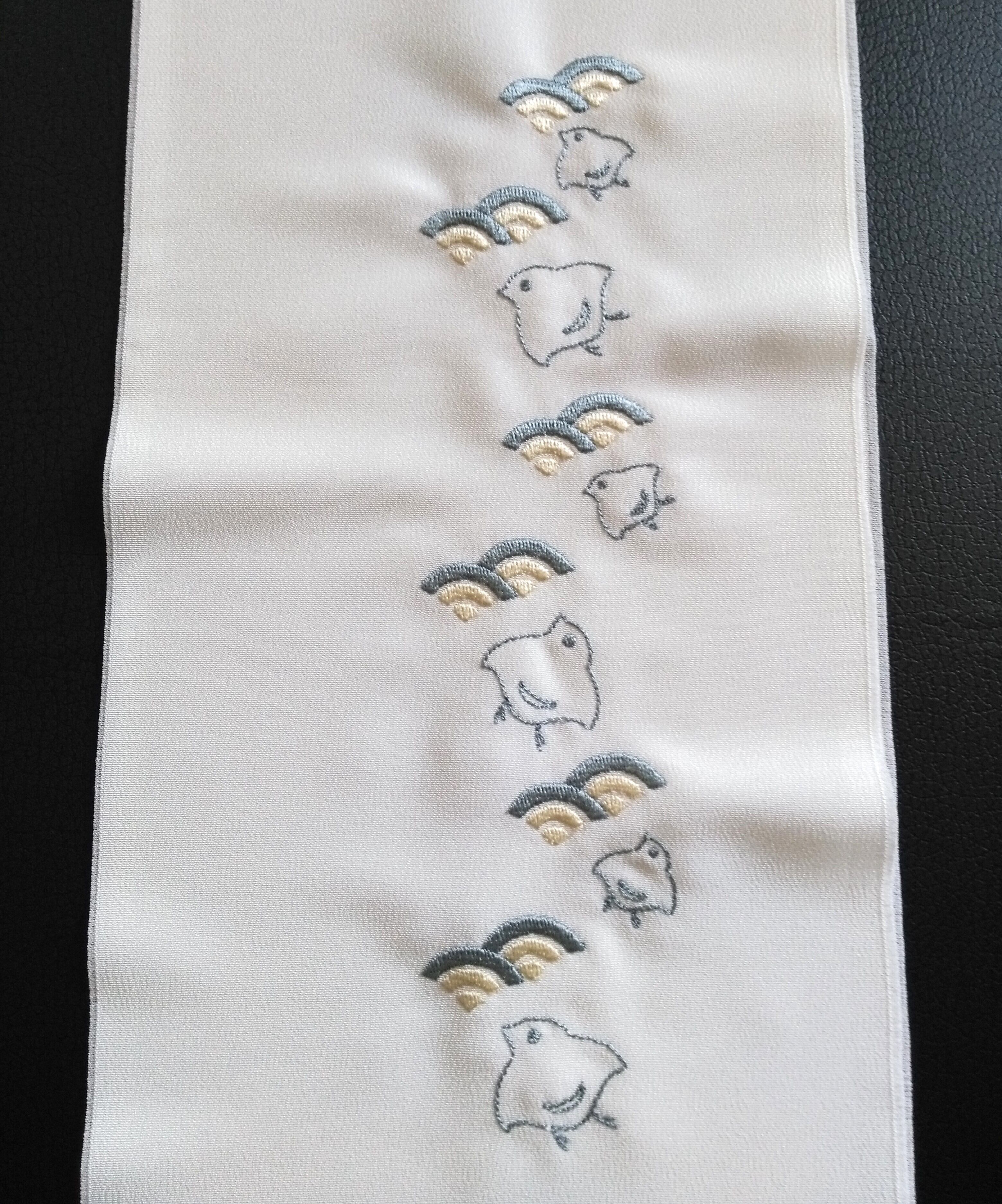 刺繍 半衿 波千鳥 | 刺繍好日