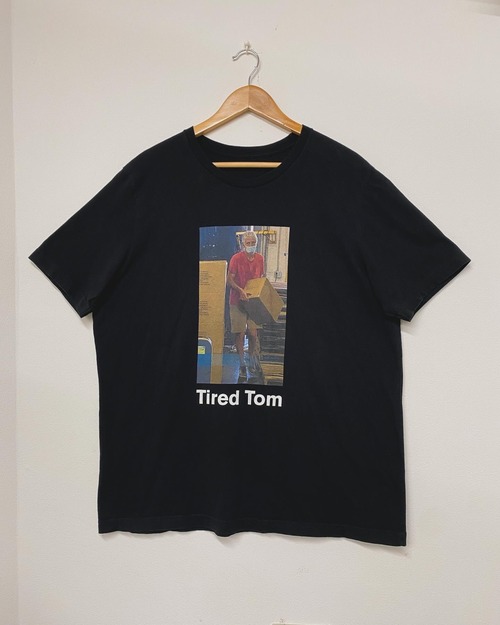00sTired Tom Photo Print Tshirt/L-XL